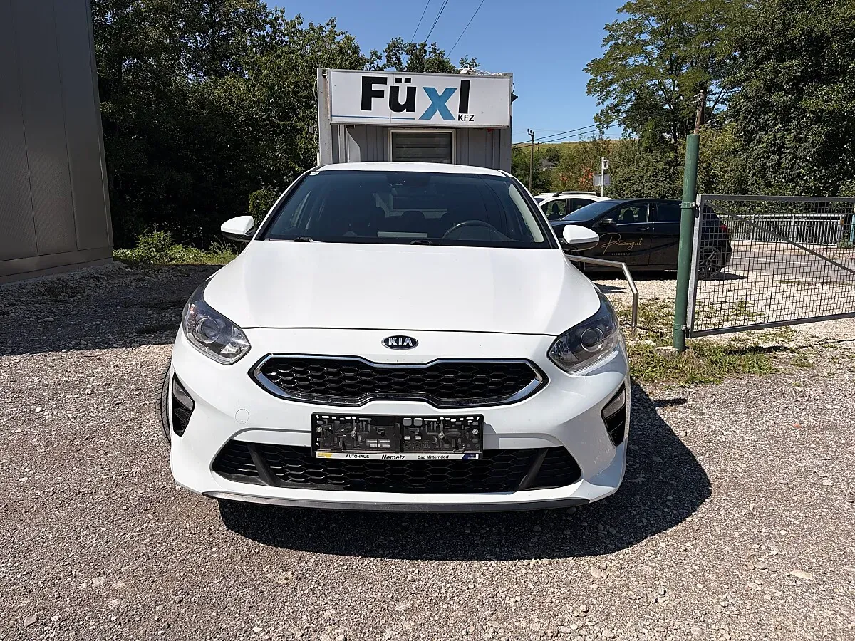 Kia Ceed 2022 photo 2
