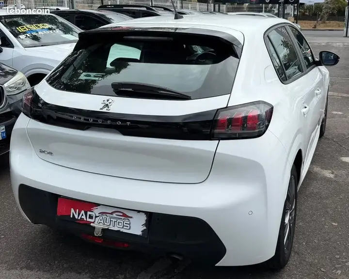 Peugeot 208 2023 photo 4