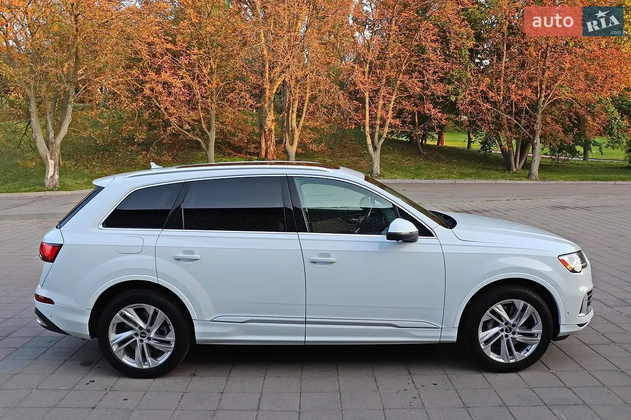 Audi Q7 2021 photo 5