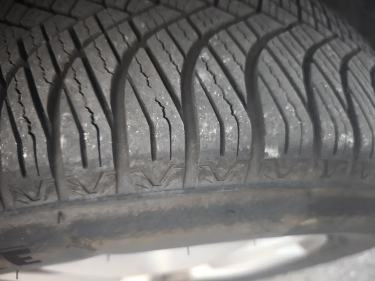 Volkswagen Tiguan 2011 photo 2