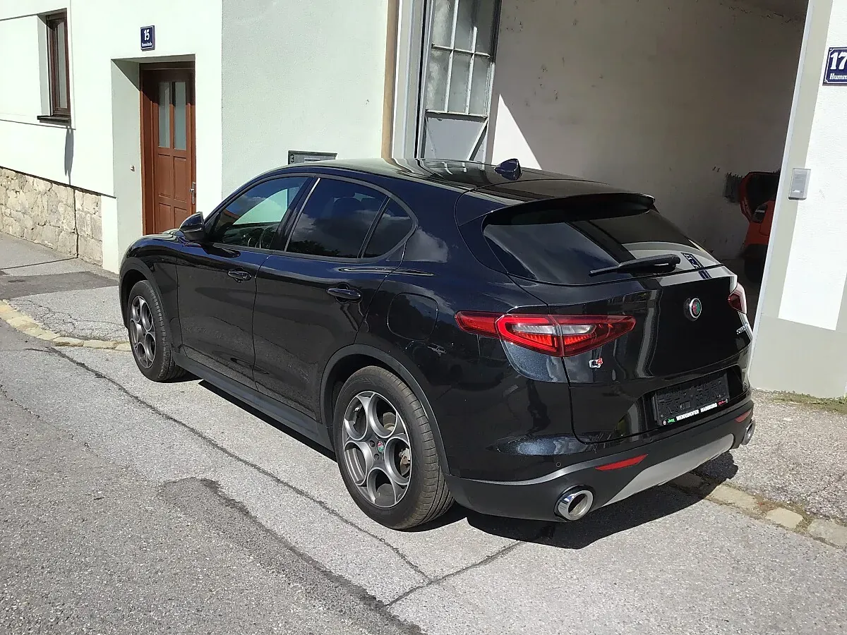 Alfa Romeo Stelvio 2020 photo 2