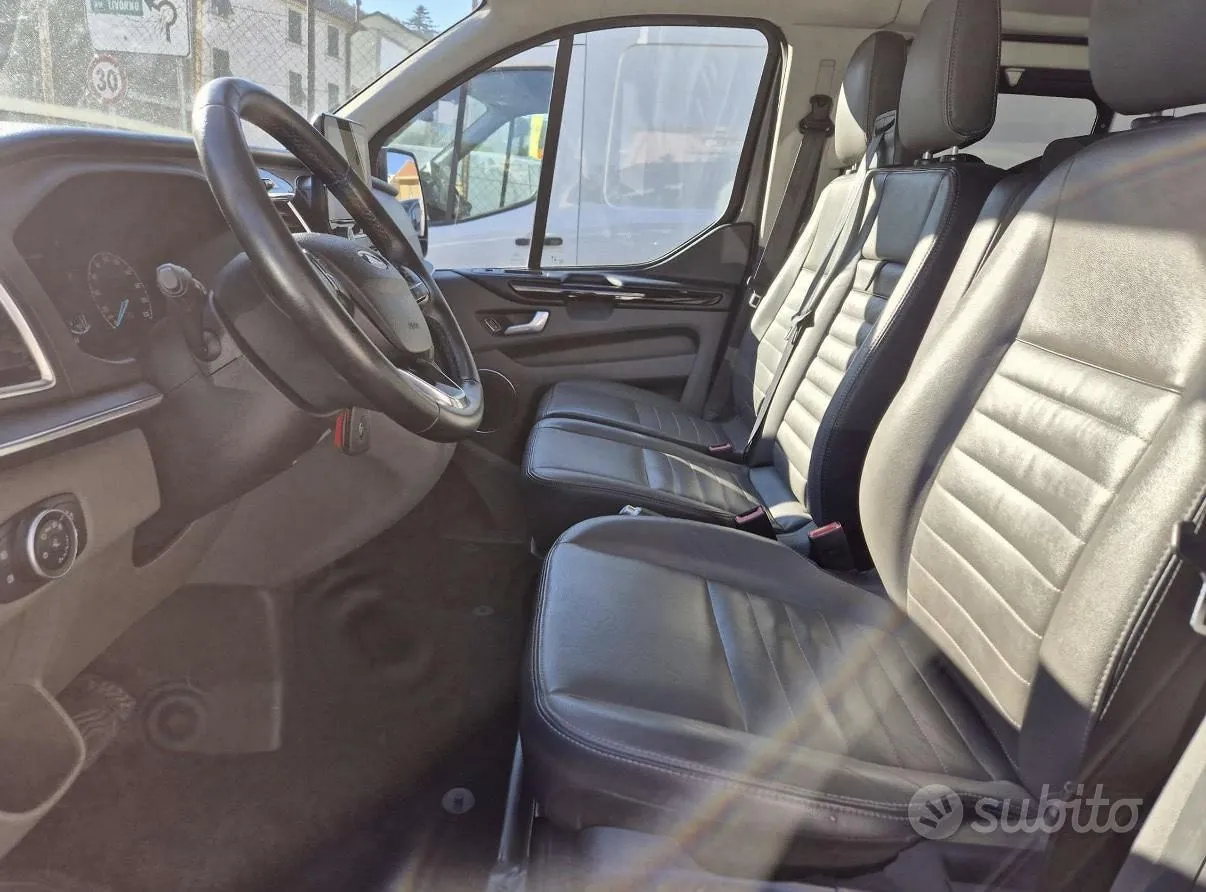 Ford Tourneo Custom 2022 photo 2
