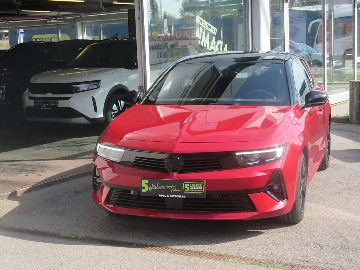 Opel Astra 2023 photo 2