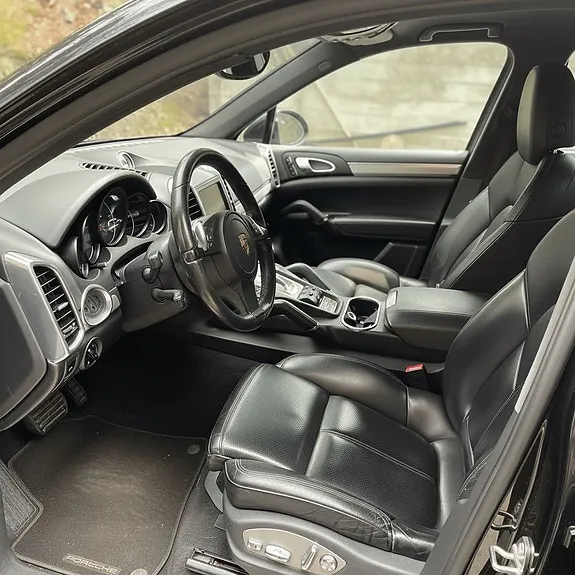 Porsche Cayenne 2011 photo 3