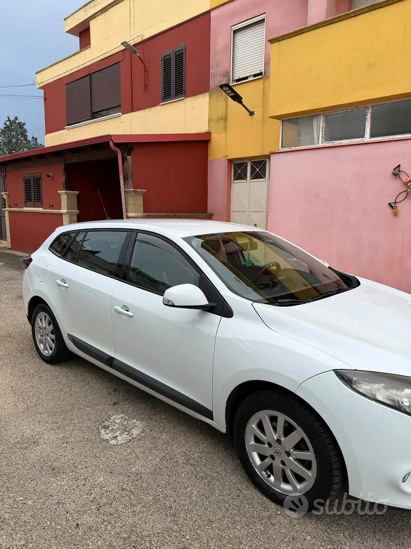 Renault Megane 2011 photo 5