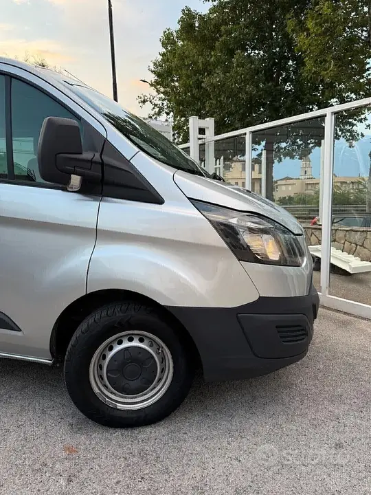 Ford Transit Custom 2013 photo 3