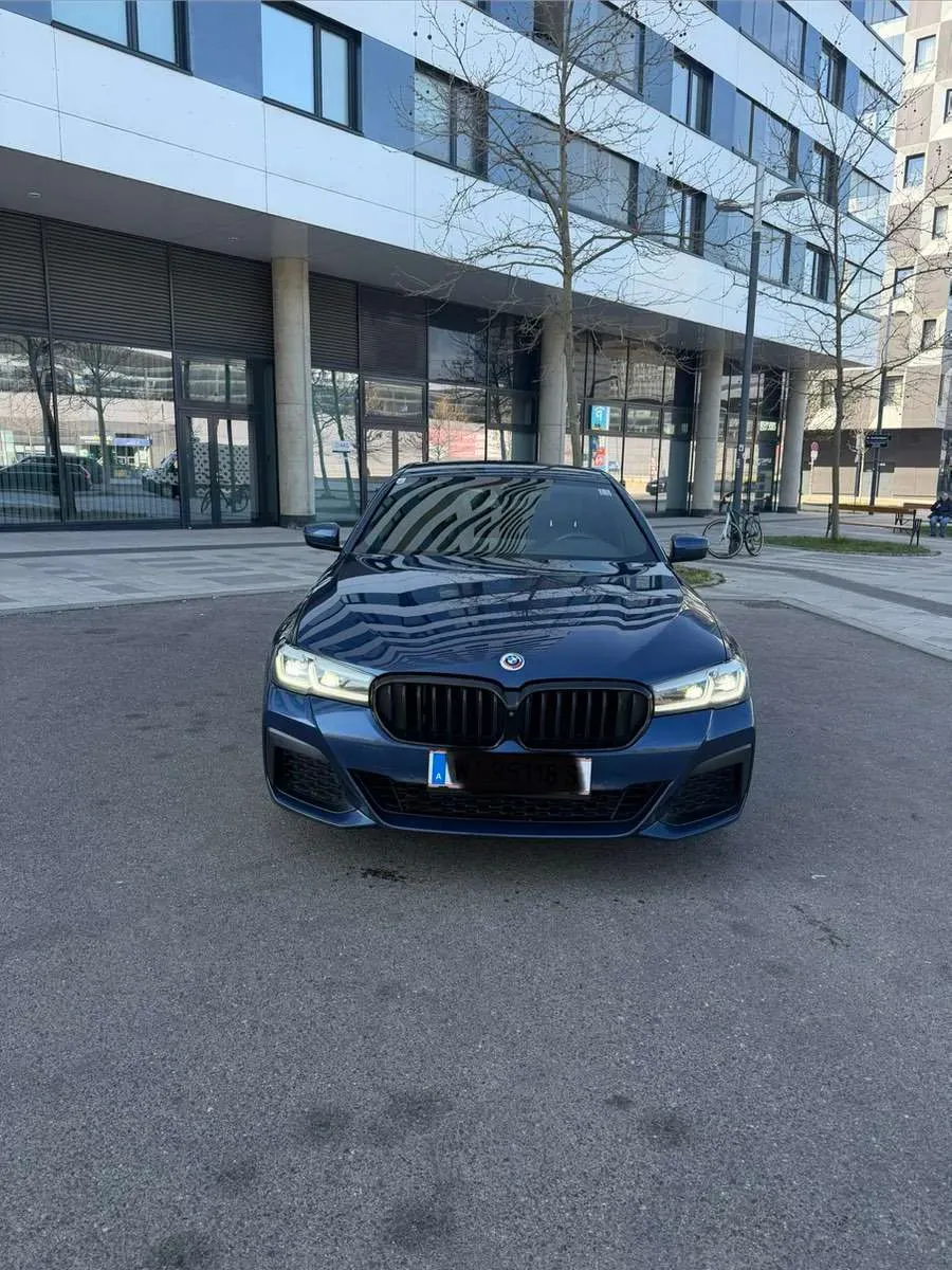 BMW 5 Series 2023 photo 3