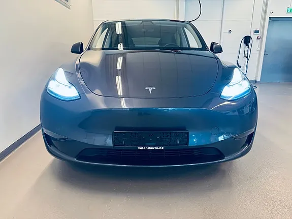 Tesla Model Y 2022 photo 2