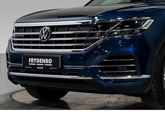 Volkswagen Touareg 2021 photo 2