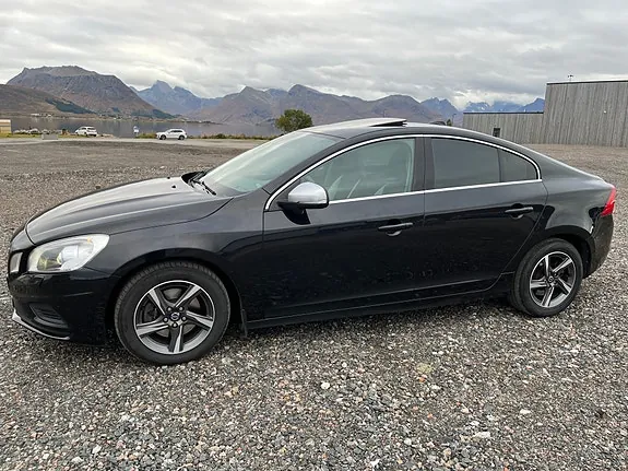 Volvo S60 2011 photo 2