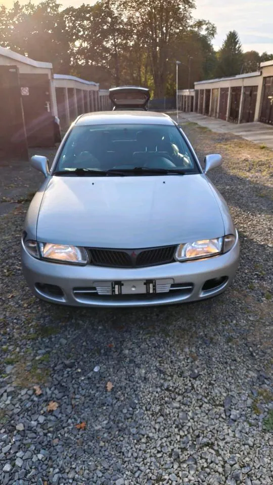 Mitsubishi Carisma