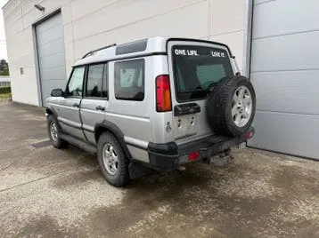 Land Rover Discovery photo 3