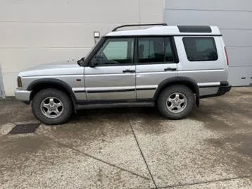 Land Rover Discovery photo 2