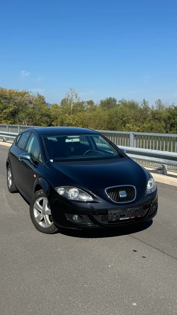 Seat Leon 2008 photo 2