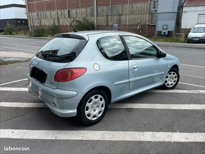 Peugeot 206 2006 photo 2