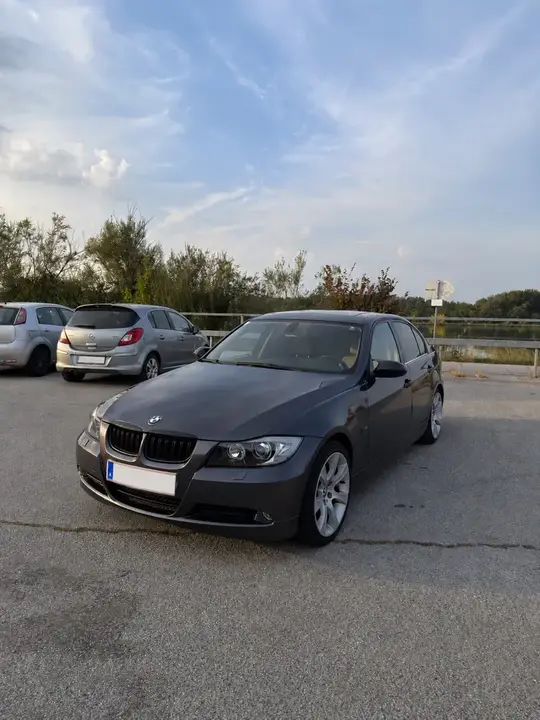 BMW 318I