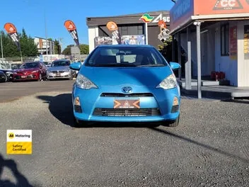Toyota Aqua 2013 photo 3