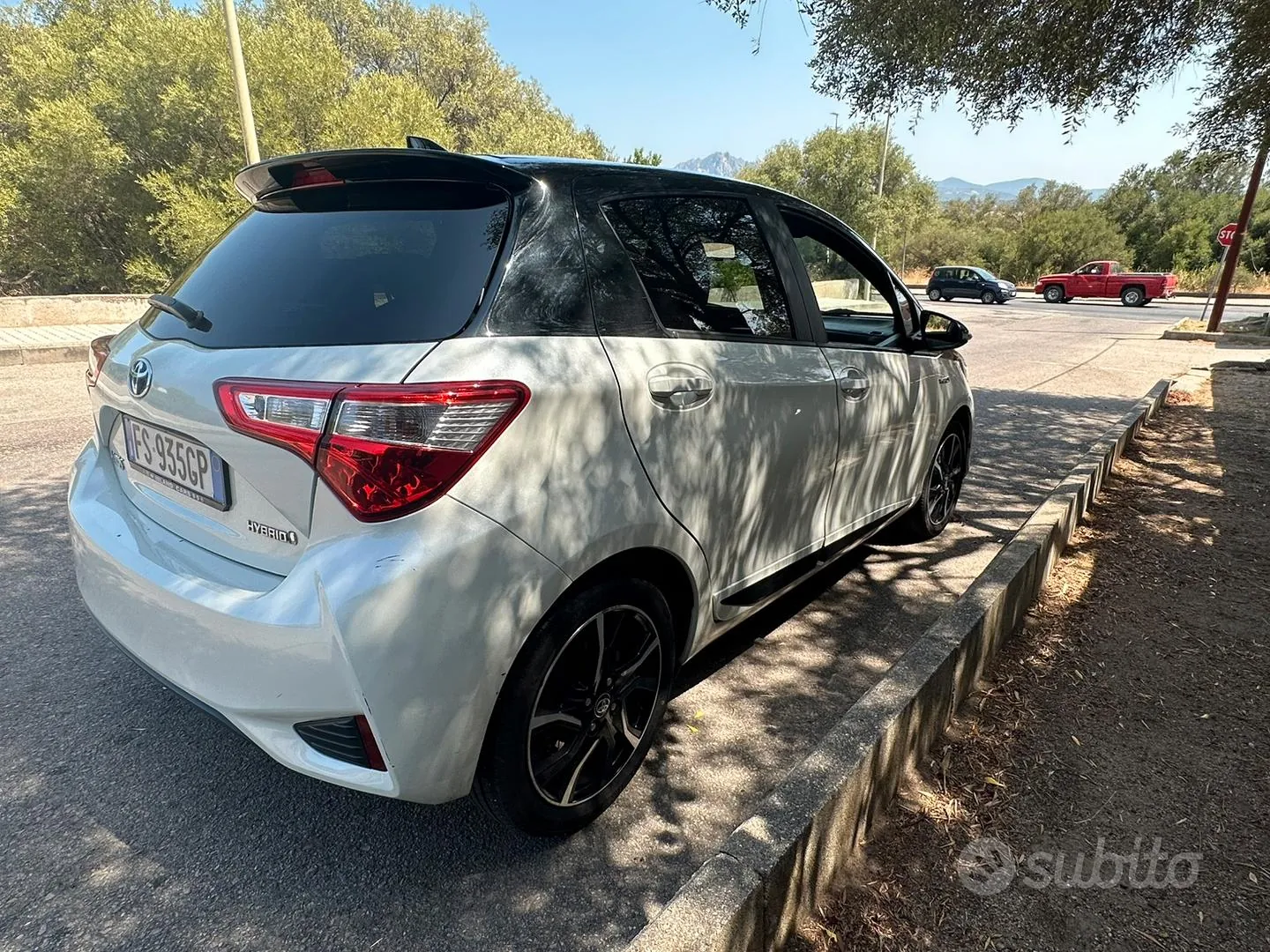 Toyota Yaris 2018 photo 2