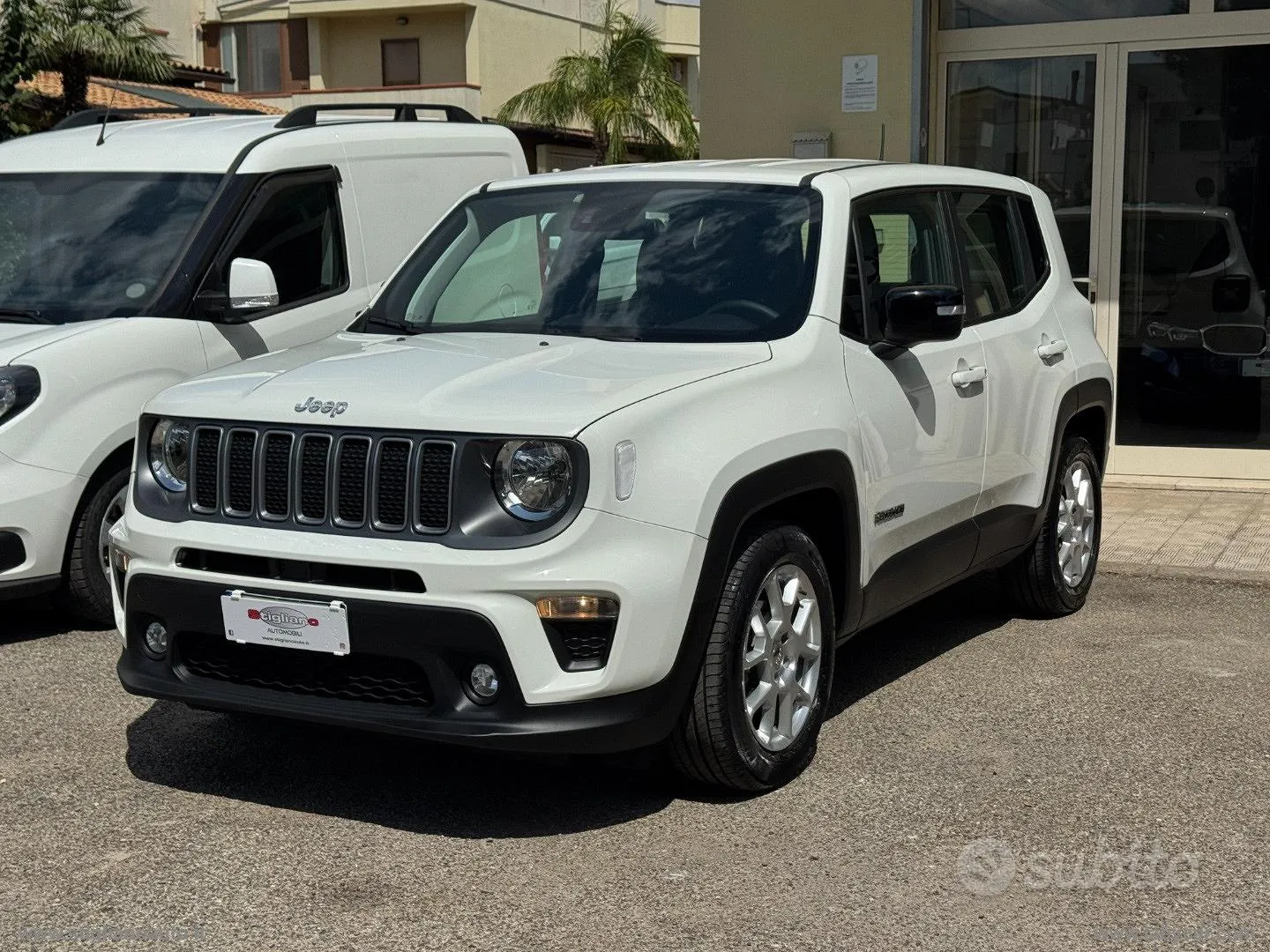 Jeep Renegade 2023 photo 3