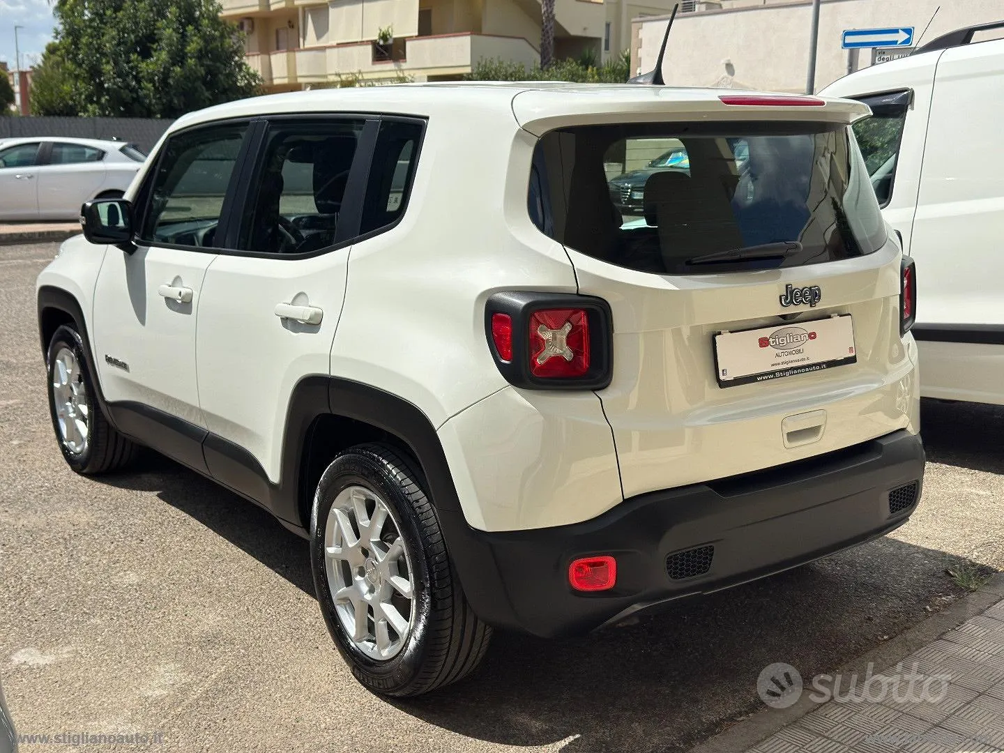 Jeep Renegade 2023 photo 4