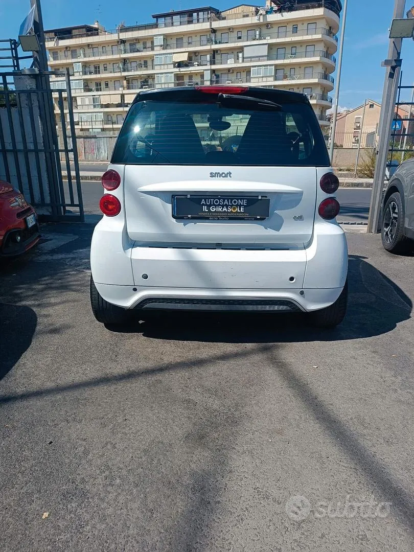 Smart Fortwo 2012 photo 4