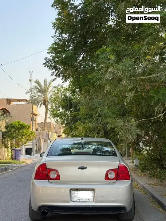 Chevrolet Malibu 2011 photo 2
