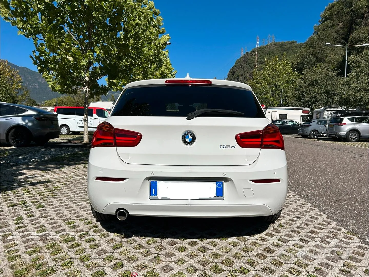 BMW 1 Series 2016 photo 2