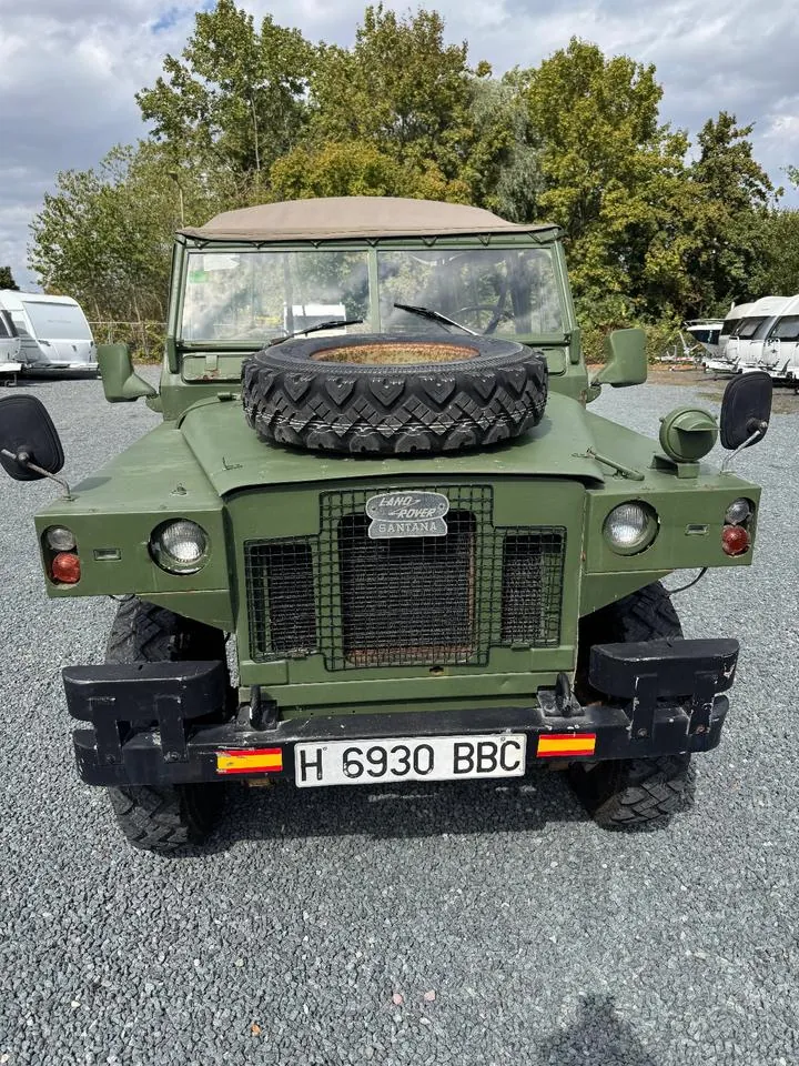 Land Rover Santana
