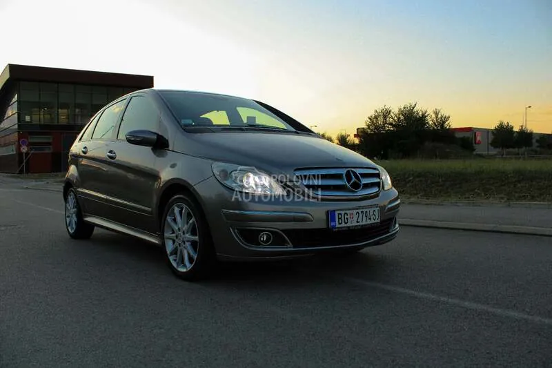 Mercedes-Benz B 180 2007 photo 2