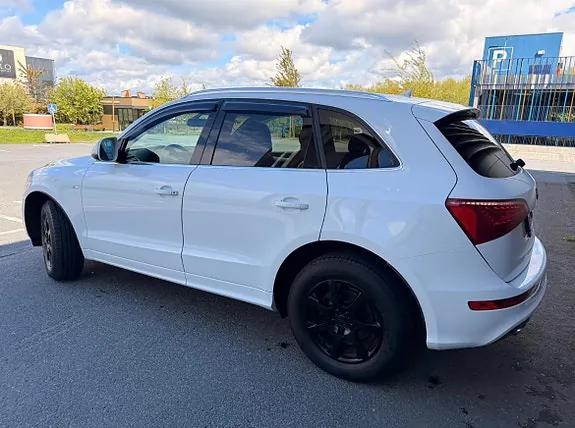 Audi Q5 2010 photo 2