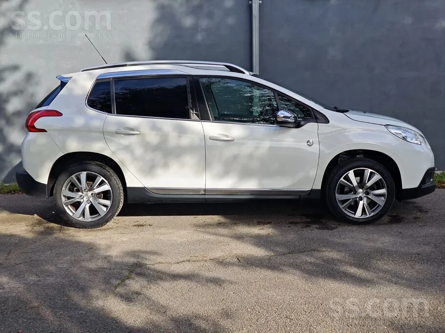 Peugeot 2008 2015 photo 5