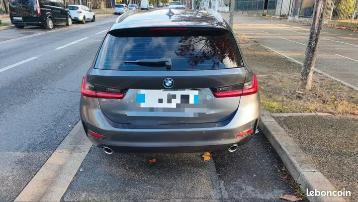 BMW 3 Series 2020 photo 3