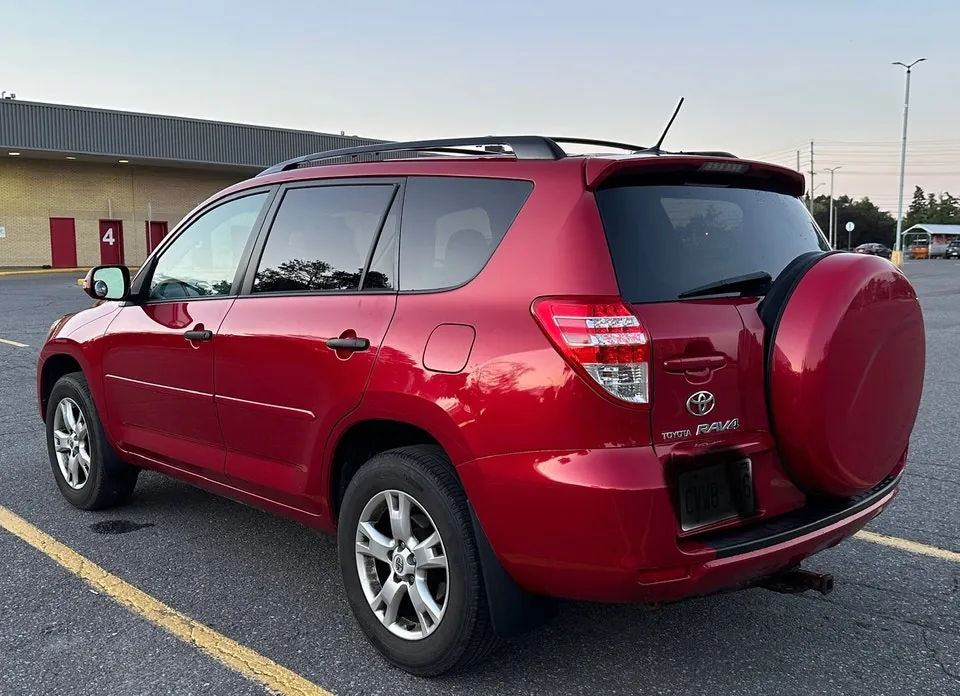 Toyota Rav4 2010 photo 2