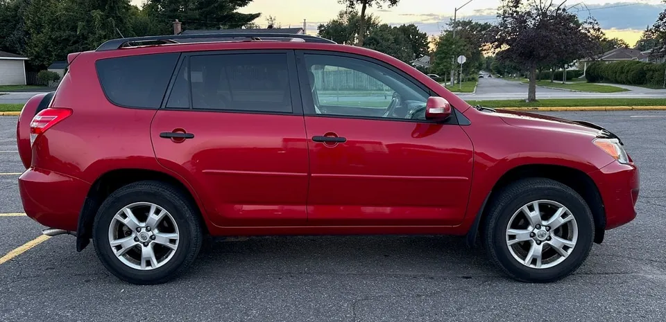 Toyota Rav4 2010 photo 4
