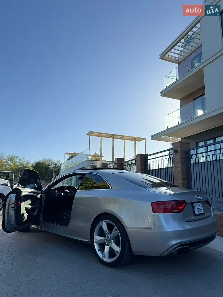 Audi A5 2012 photo 4