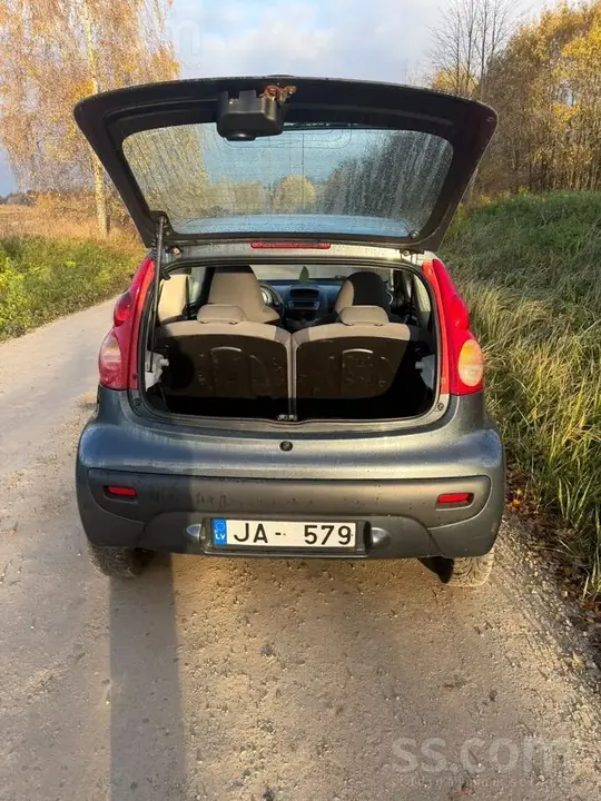Peugeot 107 2008 photo 4