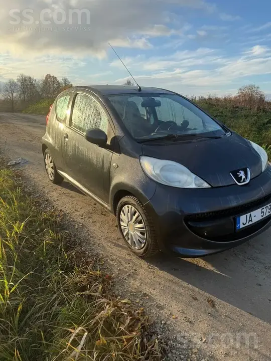 Peugeot 107 2008 photo 2