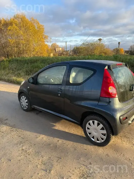 Peugeot 107 2008 photo 3