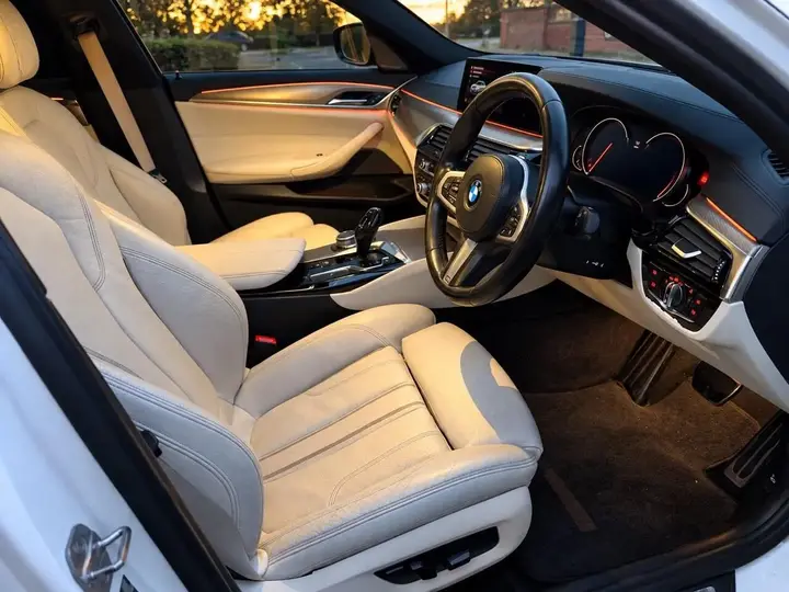BMW 5 Series 2018 photo 3