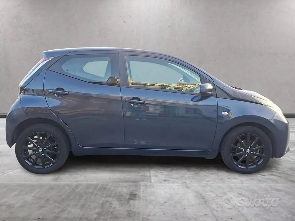 Toyota Aygo 2015 photo 3
