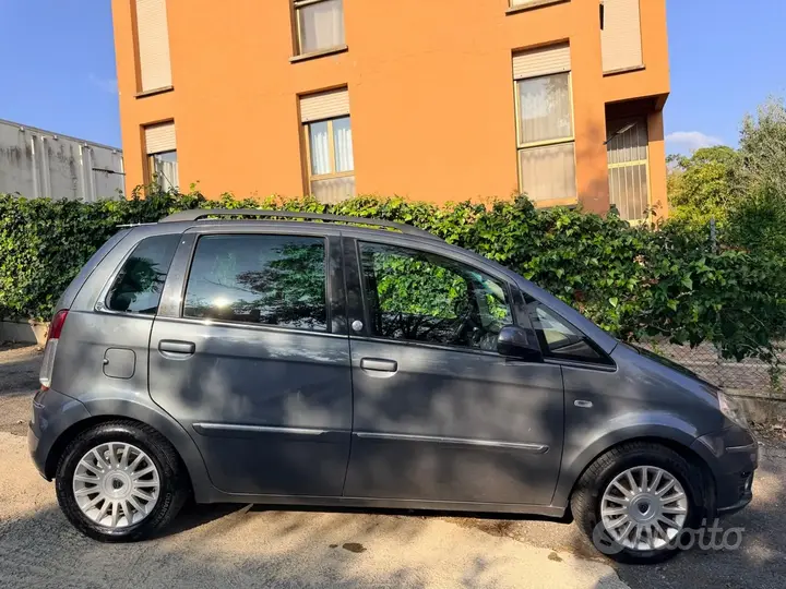 Lancia Musa 2010 photo 3