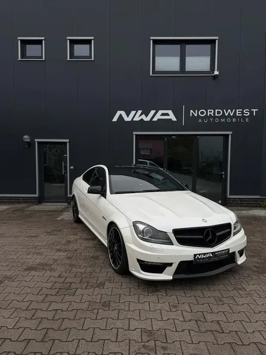 Mercedes-Benz C63 Amg