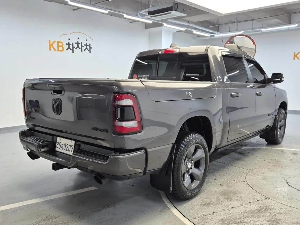 Dodge Ram Pickup 2019 photo 3