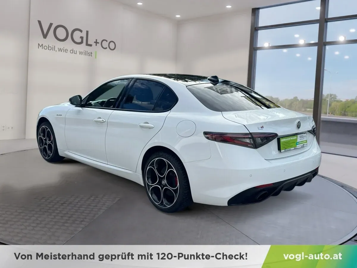 Alfa Romeo Giulia 2024 photo 3