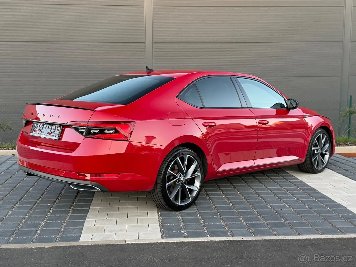 Skoda Superb 2019 photo 5