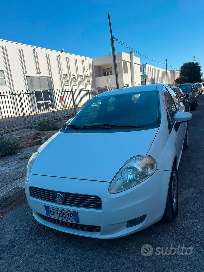 Fiat Punto 2010 photo 4