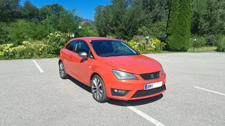 Seat Ibiza 2015 photo 3