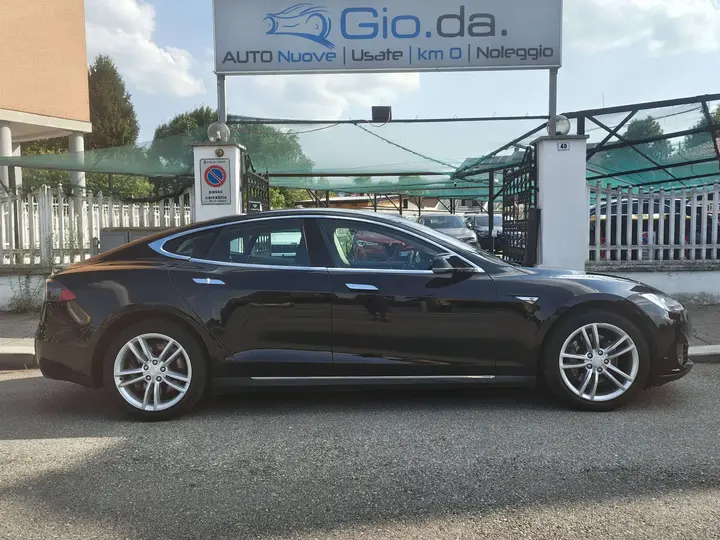Tesla Model S 2015 photo 2