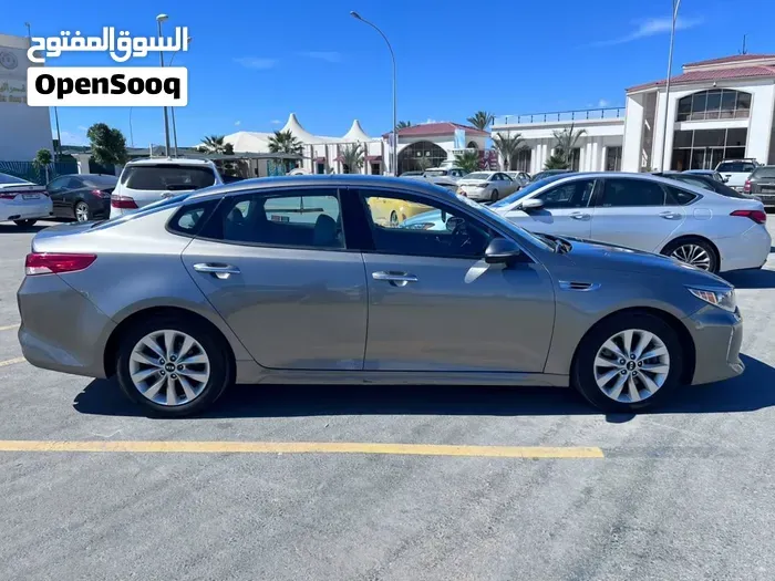 Kia Optima 2018 photo 2