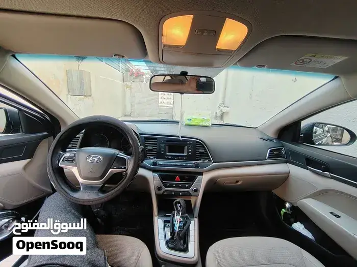Hyundai Elantra 2018 photo 3